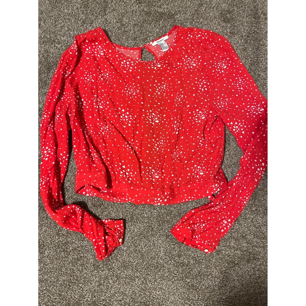Forever 21 Red White Speckled Print Tie Front Cropped Long Sleeve Blouse Top